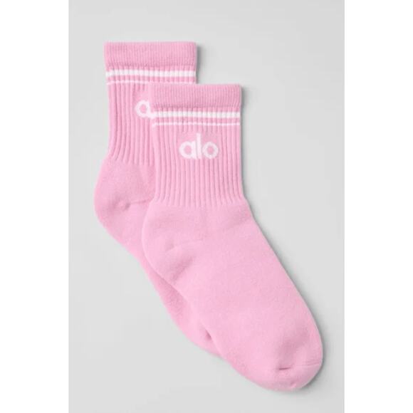 Alo Sweet Pink Crew Socks Sold Out Color Size M NWT - Picture 1 of 3